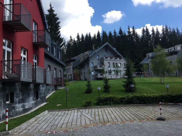 Resort 302 Harrachov Esterno foto